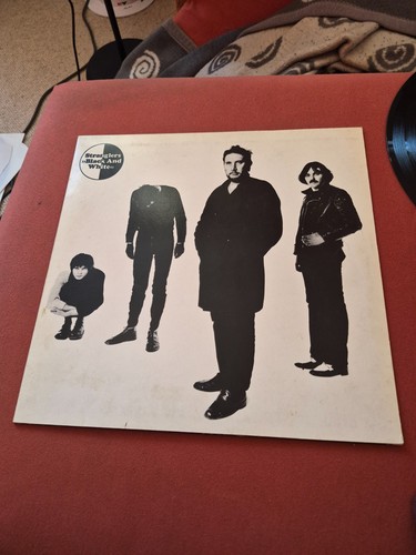 The stranglers black and - lp,